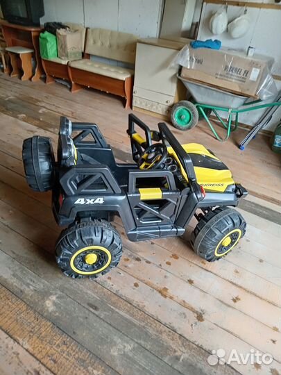 Детский электромобиль бу