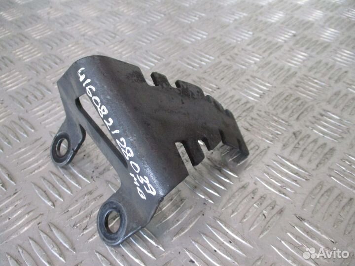 Кронштейн Mercedes-Benz A9603510940