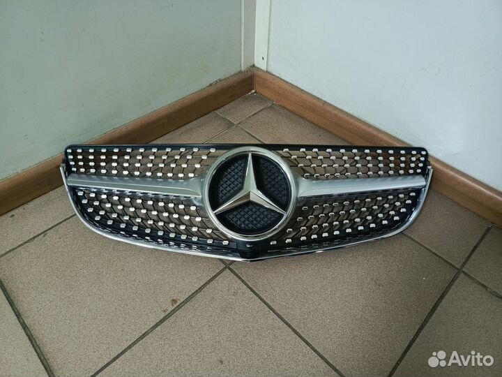 Решетка радиатора Mercedes W207 Diamond Рестайлинг