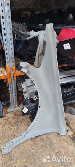 Крыло переднее правое Volvo C30 B5244S