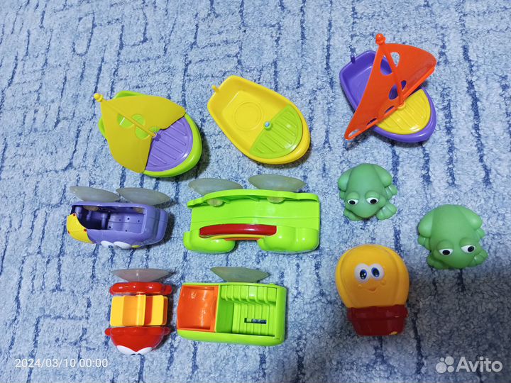 Игрушки для купания в ванной
