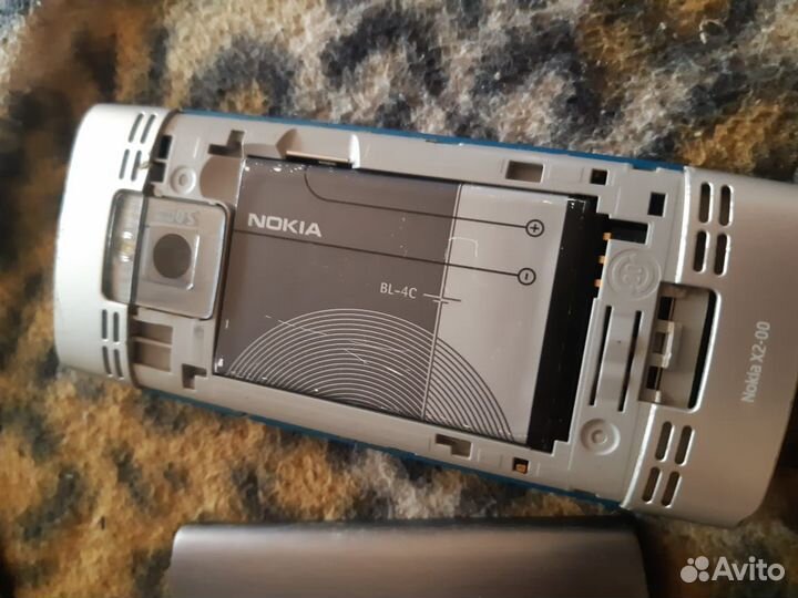 Nokia X2-00