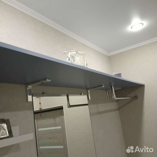 Вешалка в прихожую и полка