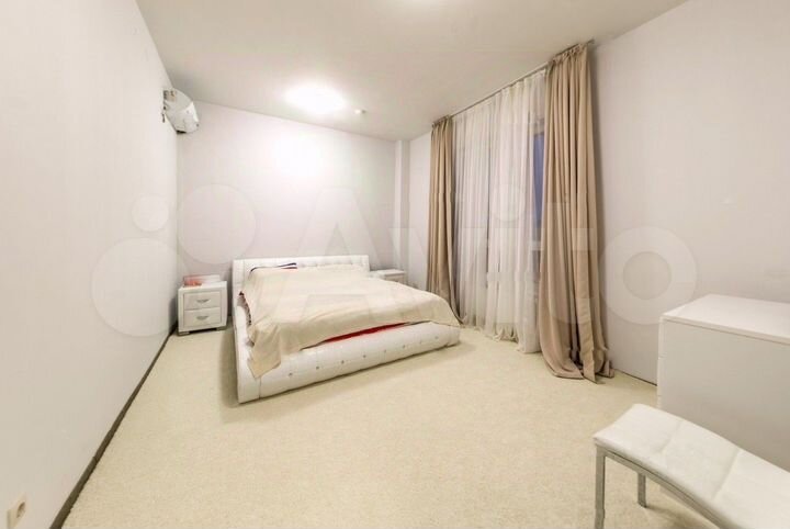 3-к. квартира, 91 м², 1/4 эт.