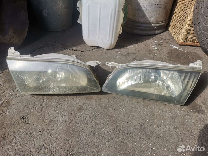 Фары Toyota Corolla E110