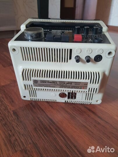 Переносной телевизор СССР