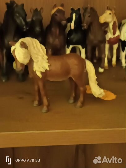 Фигурки лошадей шляйх