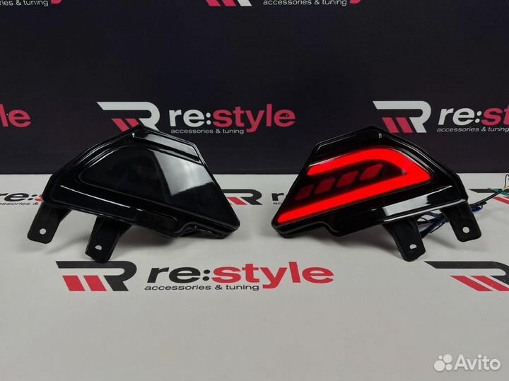 Катафоты Toyota Rav4(XA40) 2м U2235