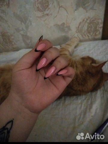 Маникюр, брови