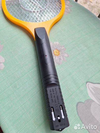 Электрическая мухобойка