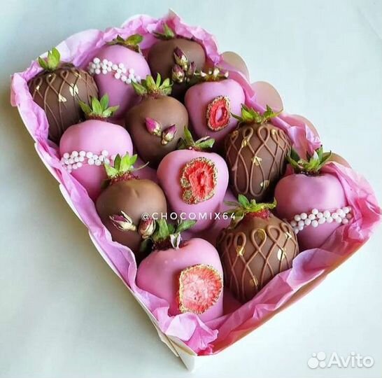 Клубника в шоколаде боксы и в букетах