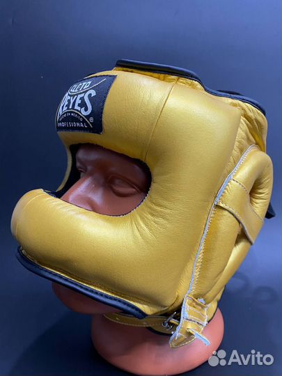 Бамперный шлем Cleto Reyes Gold