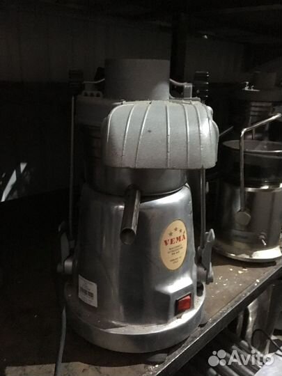 Соковыжималка Vema CE 2083