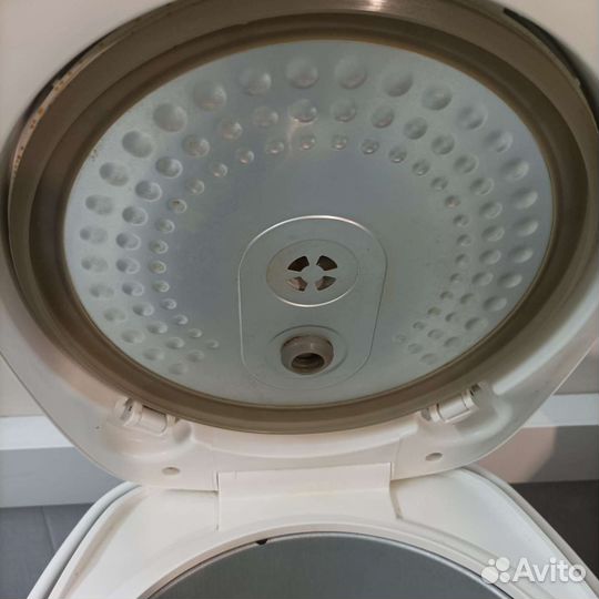 Мультиварка Redmond RMC-M4502