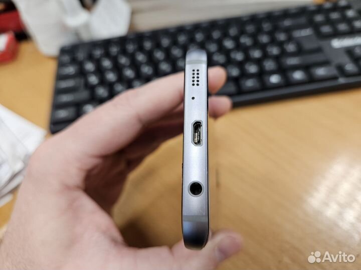 Samsung Galaxy S7, 4/32 ГБ
