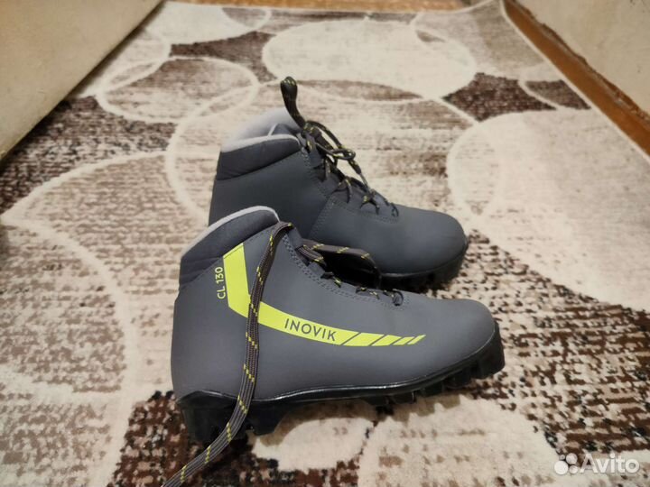 Лыжные ботинки