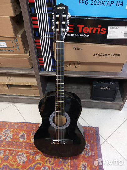 Гитара Belucci дефектная