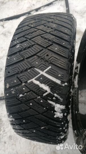 Goodyear Ultra Grip Ice Arctic 2 215/50 R17 203ZR