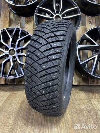 Goodyear Ultragrip Ice Arctic 235/40 R18 95T