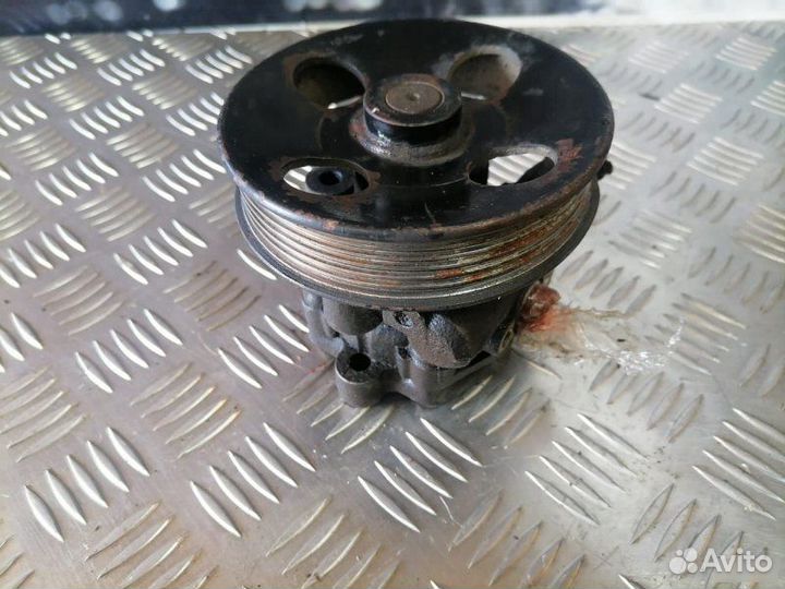 Насос гур Kia Carens 2.0 2002-2006