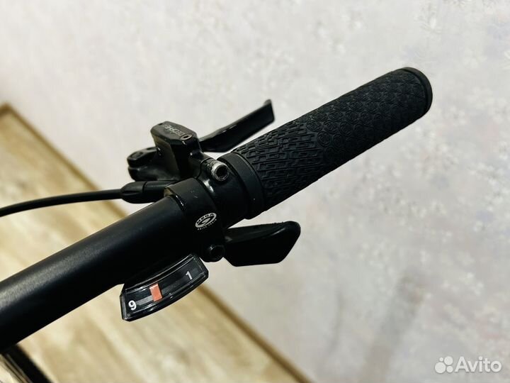 Велосипед горный GT Karakoram Sport 29