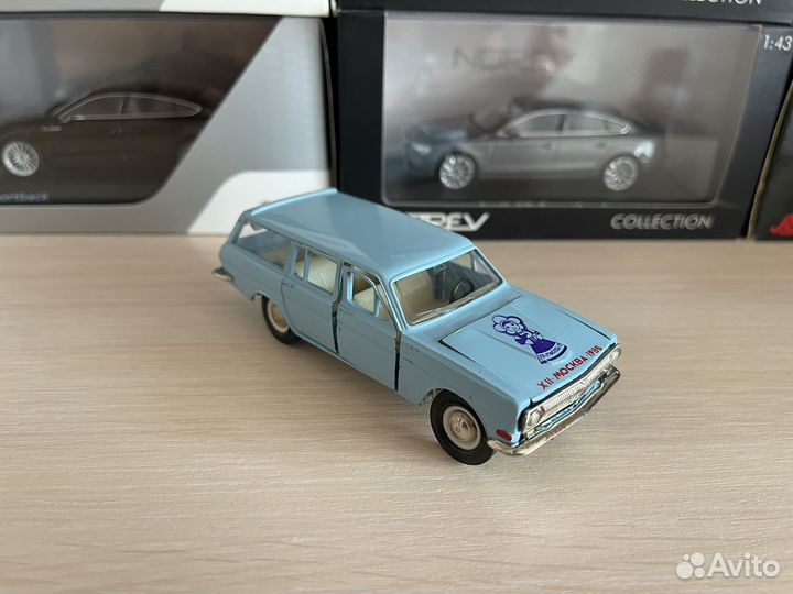 Модель Волга газ 2402 фестивальная СССР 1:43