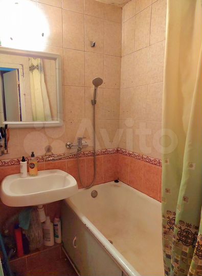 Комната 15 м² в 3-к., 8/9 эт.