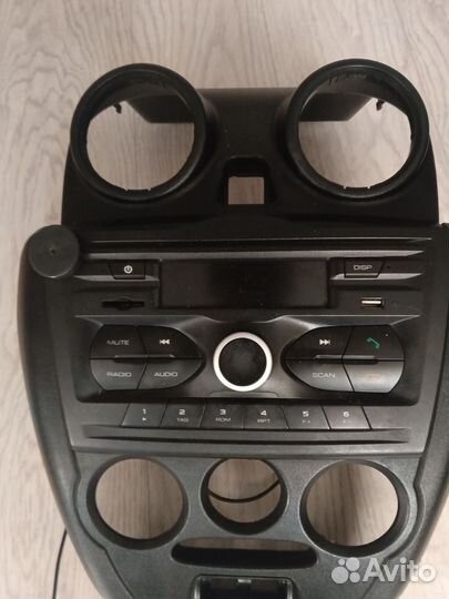 Штатная магнитола на гранту