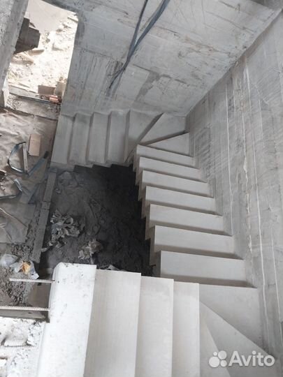 Изготовление бетонных лестниц