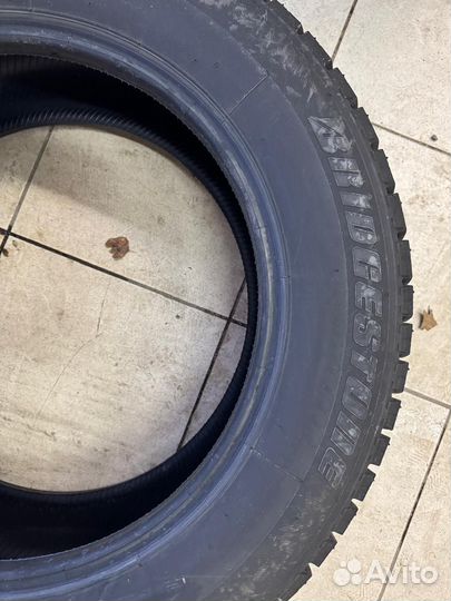 Bridgestone Blizzak Revo GZ 215/60 R17