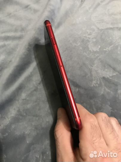 iPhone 8, 64 ГБ