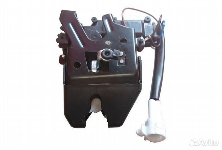 Замок крышки багажника emgrand