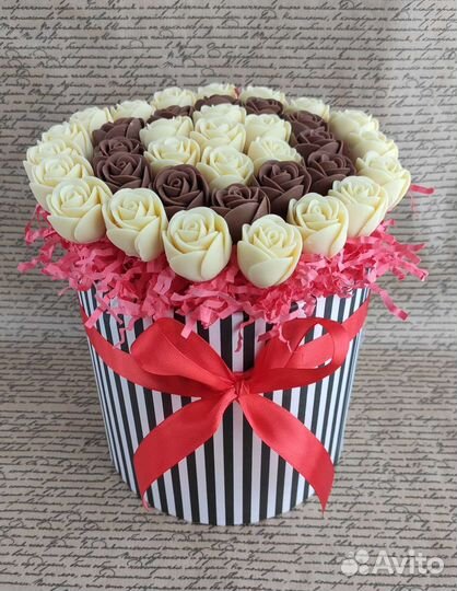 Шоколадные розы букеты учителям/воспитателям