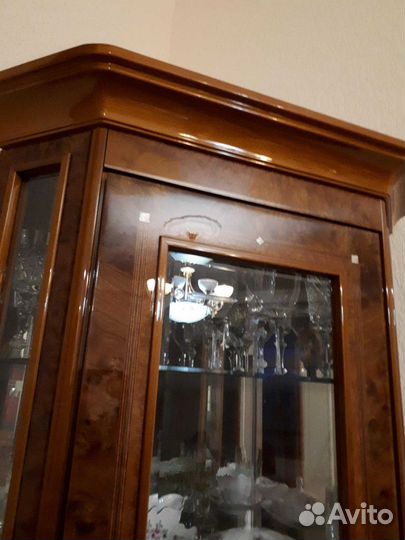 Витрина угловая Gretta Италия массив