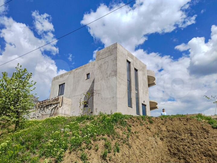 Дом 220 м² на участке 6 сот.