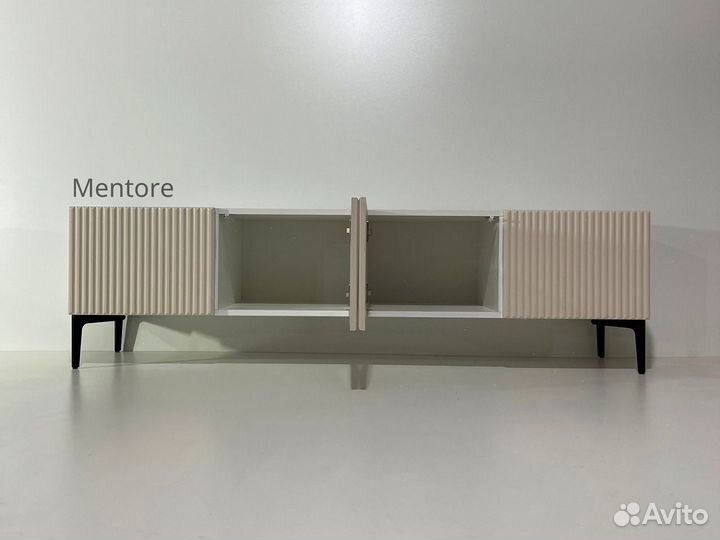 Тумба тв Bravo (на опорах или подвесная)