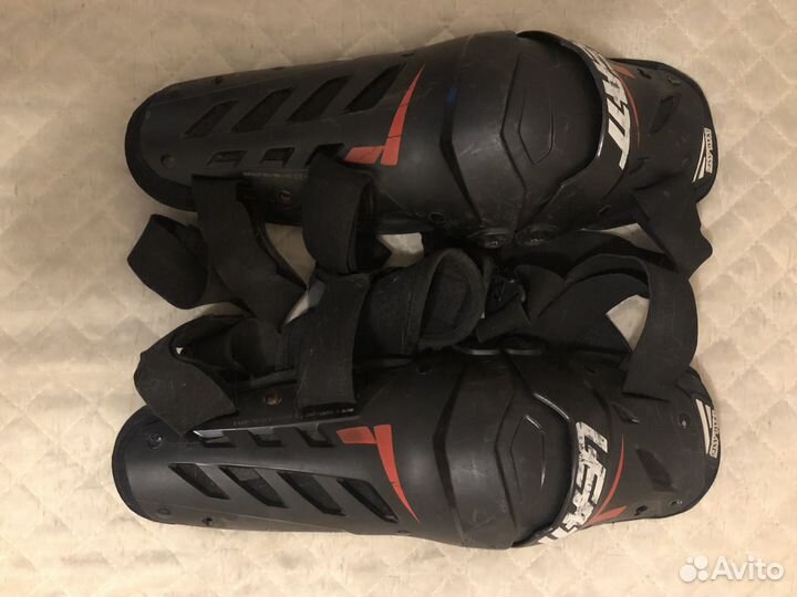 Наколенники Leatt