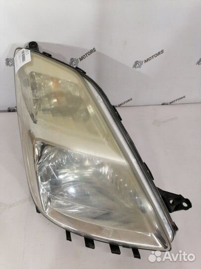 Фара передняя правая Toyota Prius NHW20 1nzfxe