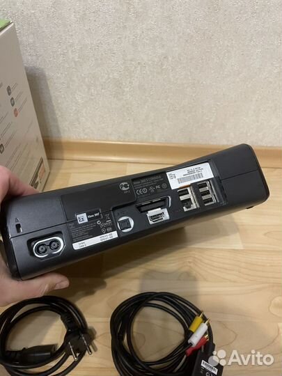 Xbox 360s 250Gb 2012г / 1 геймпад