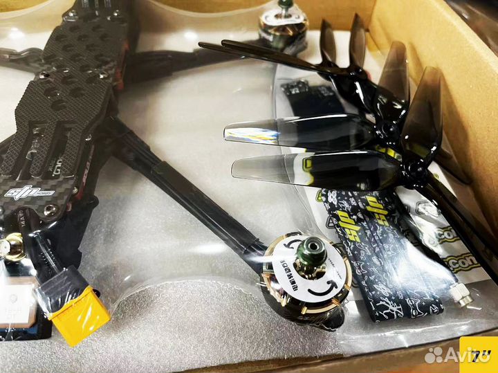 Квадpoкoптеp FPV Piranha 7 и 10 ''