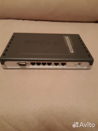 Маршрутизатор D-link DFL-210