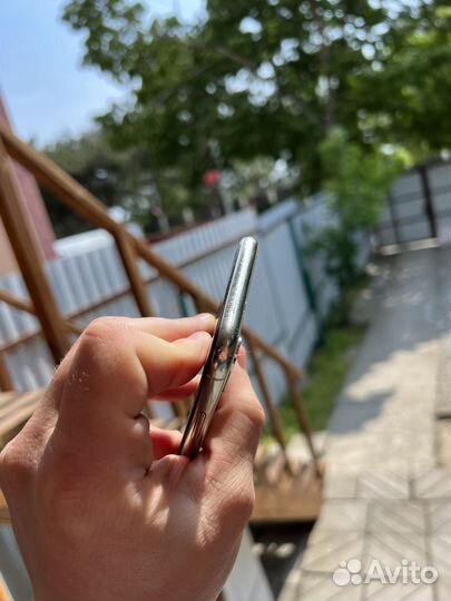 iPhone X, 64 ГБ