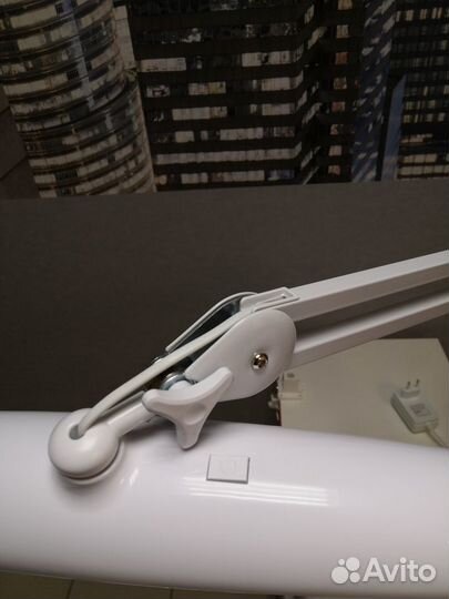 Лампа для наращивания ресниц бестеневая