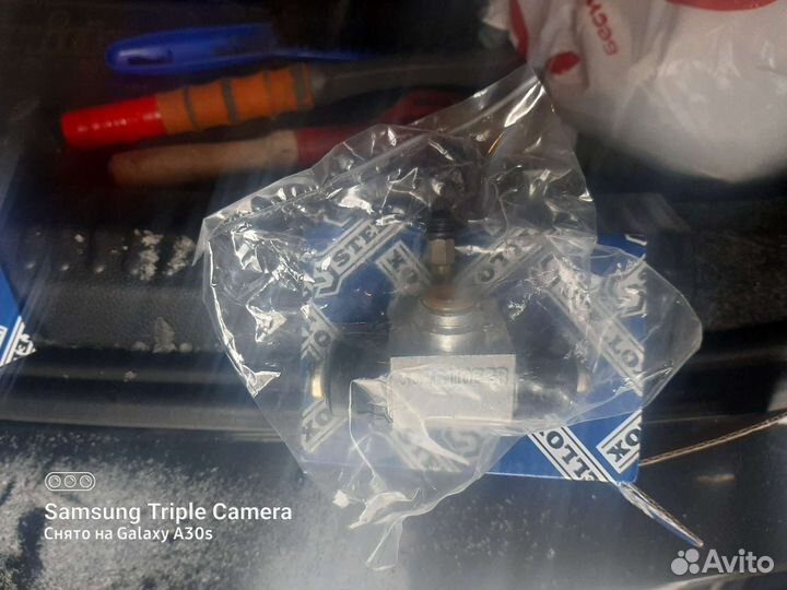 Рабочий тормозной цилиндр Шкода Октавия,Подпятник