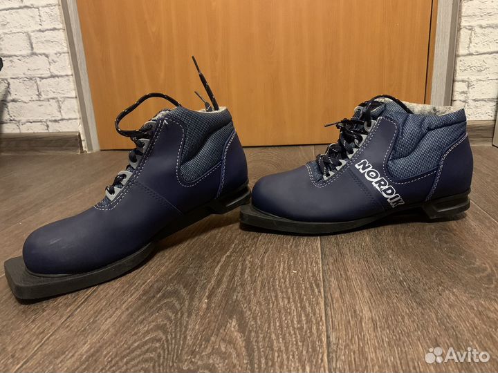 Лыжные ботинки