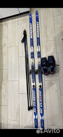 Беговые лыжи, палки, ботинки