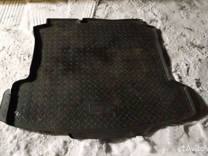 Автомобильные коврики резиновые