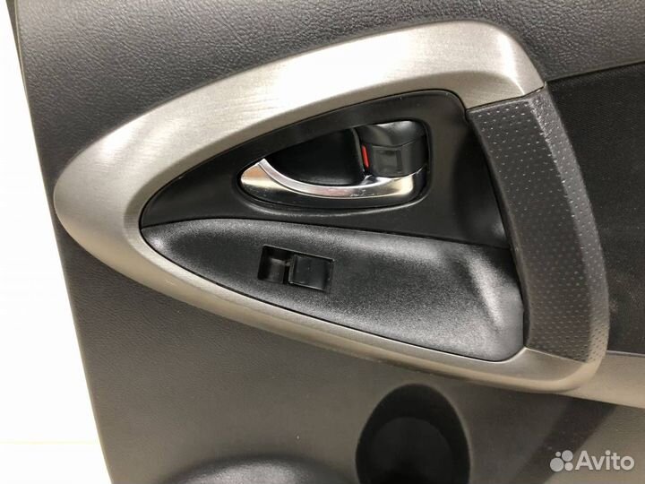 Обшивка двери задней правой Toyota Rav 4 A30 2006