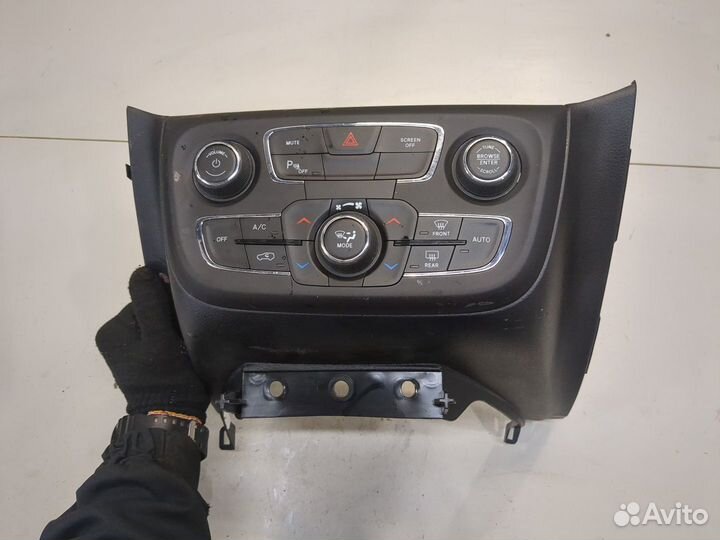 Переключатель отопителя Jeep Compass 2017, 2019