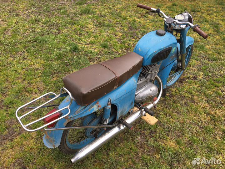 Ретро мотоцикл Минск М-106